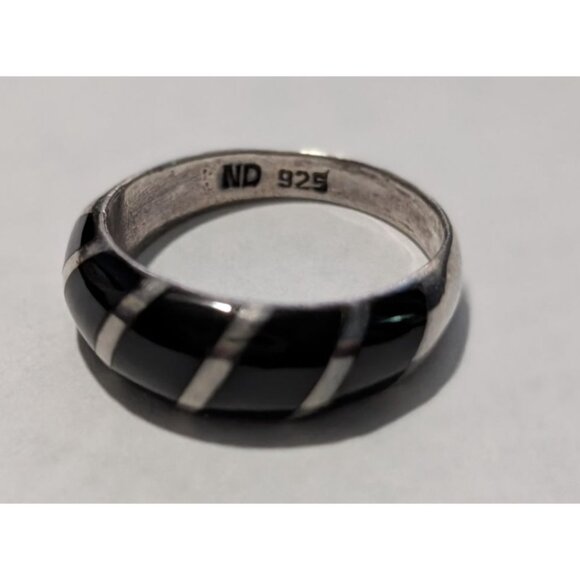 Sterling Silver Onyx Inlay Ring Size 8 Domed shrimp band Black ink onyx - Picture 4 of 14